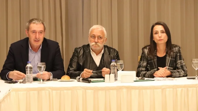 “Biz PKK’lı değiliz, PKK’ya silah bırak diyemeyiz”