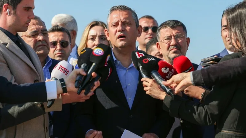 CHP Genel Başkanı Özgür Özel güneydoğu gezisi öncesi Demirtaş’ı ziyaret etti