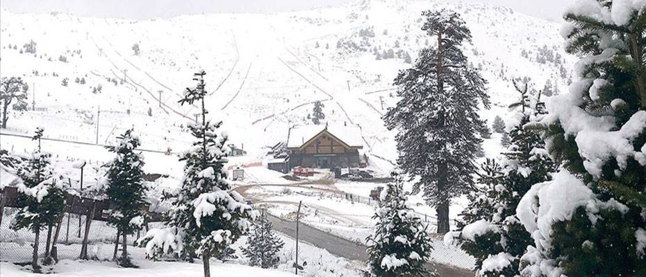 Kartalkaya’da kar kalınlığı 15 santimetreye ulaştı