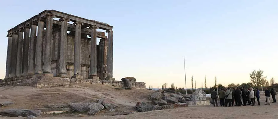 Aizanoi Antik Kenti’nde aydınlatma çalışmaları tamamlandı