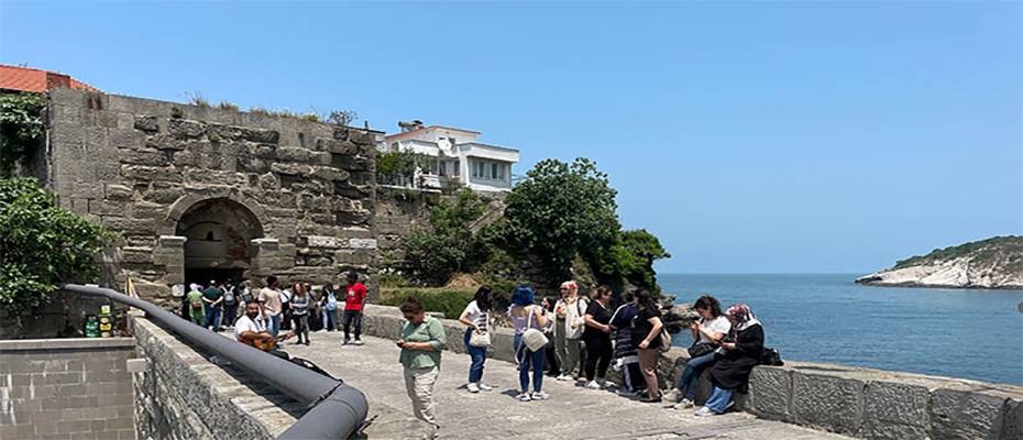 Amasra’nın ağırladığı turist sayısı 9 ayda 2 milyon 200 bini aştı