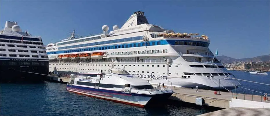 Bodrum’a iki kruvaziyerle 1680 yolcu geldi
