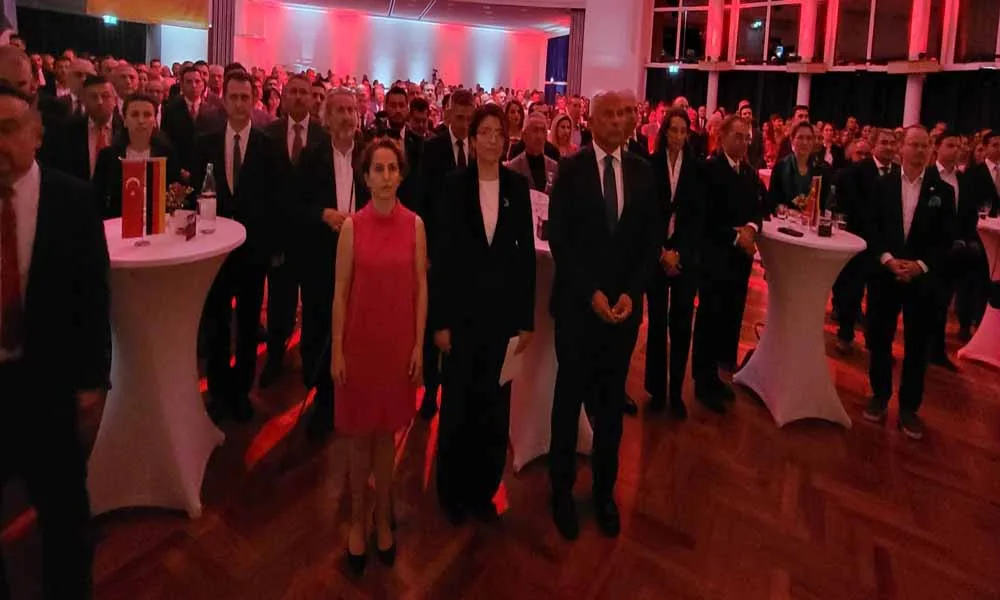 Frankfurt’ta Cumhuriyet’in 101. Yılı Coşkuyla Kutlandı