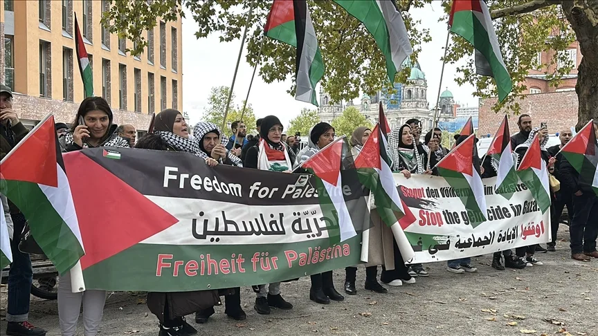 Dışişleri Bakanı Baerbock protesto edild