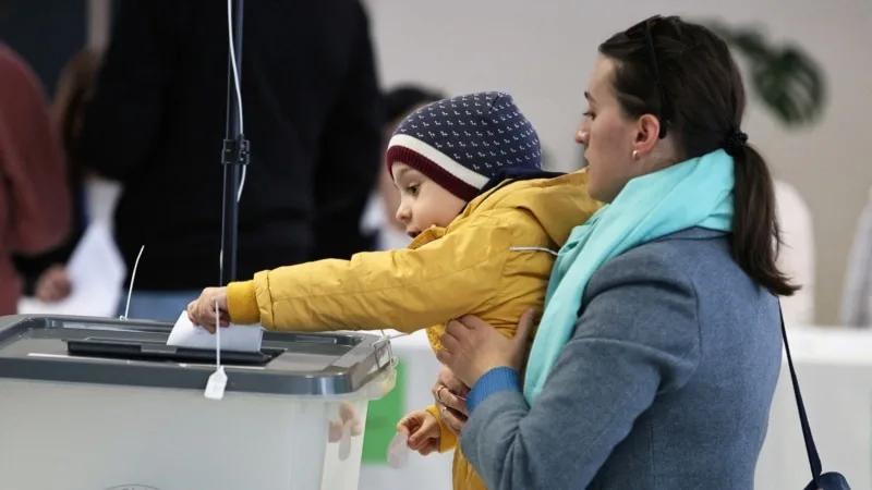 Moldovalılar cumhurbaşkanlığı seçiminin ikinci turu için sandık başına gitti