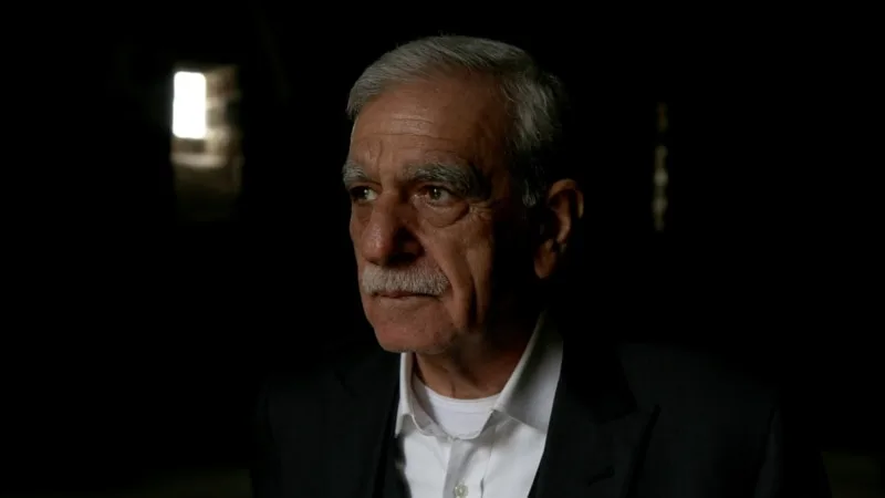 DEM Partili Mardin, Batman ve Halfeti belediyelerine kayyum atandı