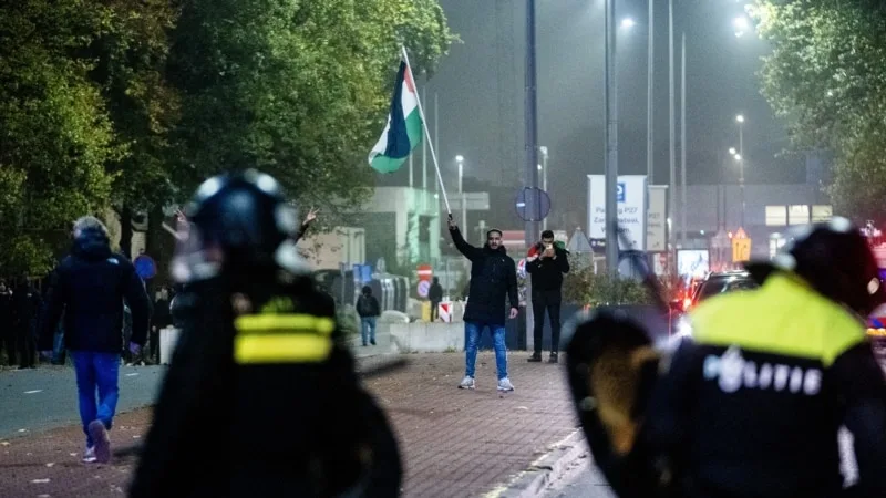 Hollanda’da polis Filistin yanlısı gösteriyi engelledi