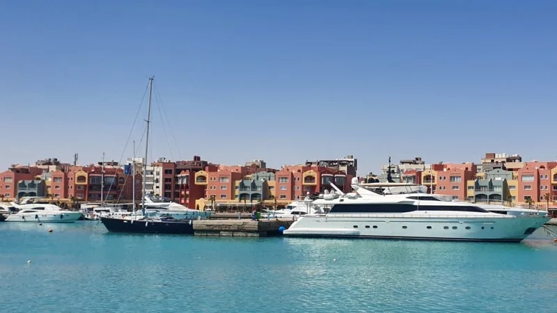 Kızıldeniz’de alabora olan turist yatında üç kişi hayatını kaybetti, en az 13 kişi kayıp