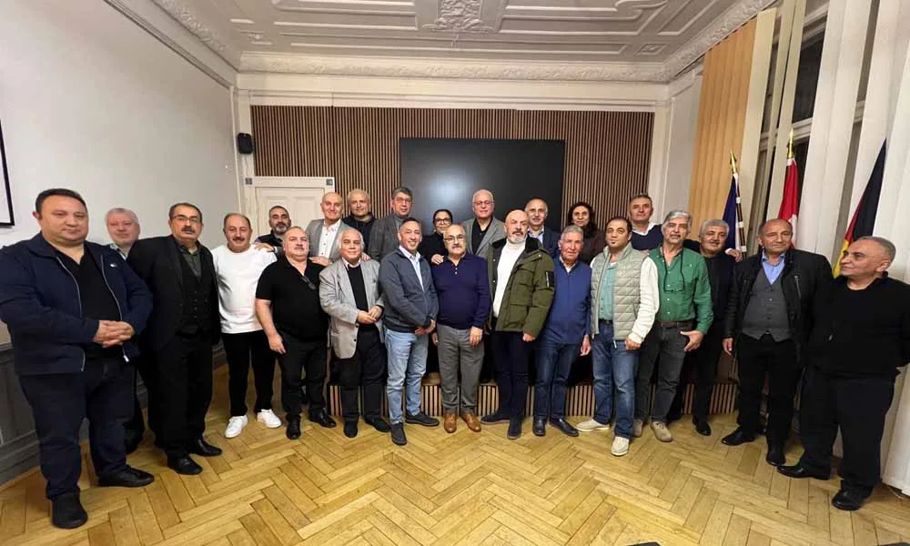 Merdan Yanardağ Berlin’de Türk İş İnsanlarıyla Buluştu