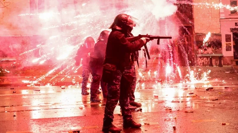 Gürcistan’da AB müzakerelerini askıya alan hükümete karşı protestolar yayılıyor