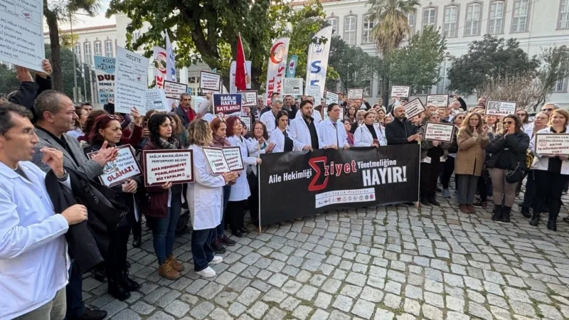Yeni düzenlemeler için “eziyet yönetmeliği” diyen aile hekimleri 5 gün süreyle iş bıraktı