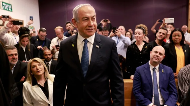 Netanyahu uzun süredir devam eden yolsuzluk davasında mahkemeye çıktı