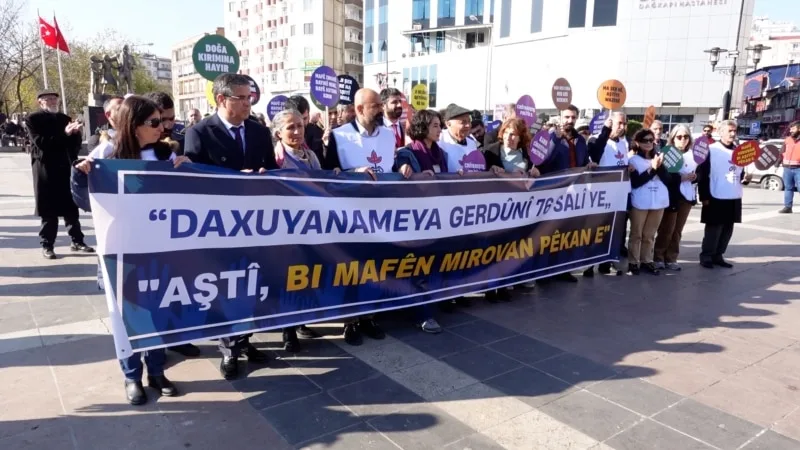 Diyarbakır’da hak örgütleri Suriye’de insan hakları ihlallerinden endişeli