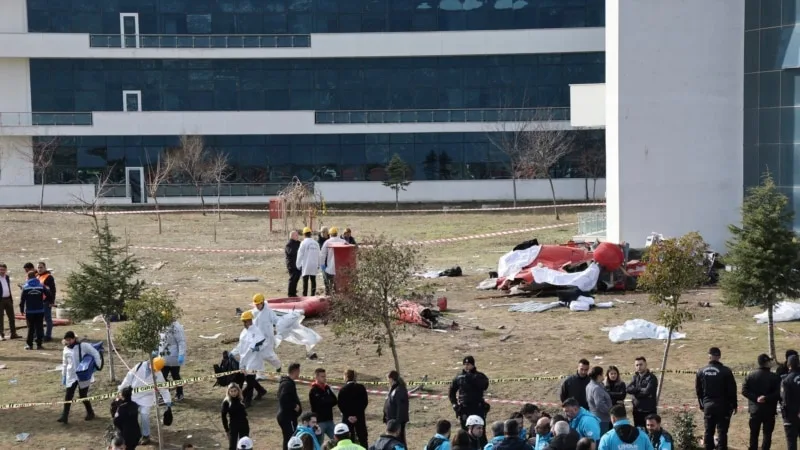 Helikopter hastaneye çarptı: Dört kişi hayatını kaybetti 