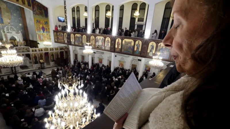Suriyeli Hristiyanlar Esat’ın devrilmesinden sonra  ilk kez Noel ayinine katıldı