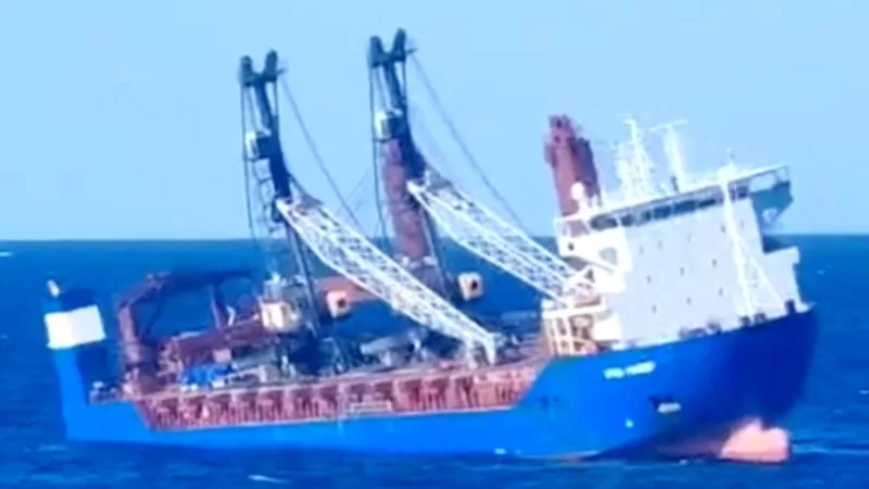 Rus kargo gemisinin terör saldırısı sonucu battığı iddiası
