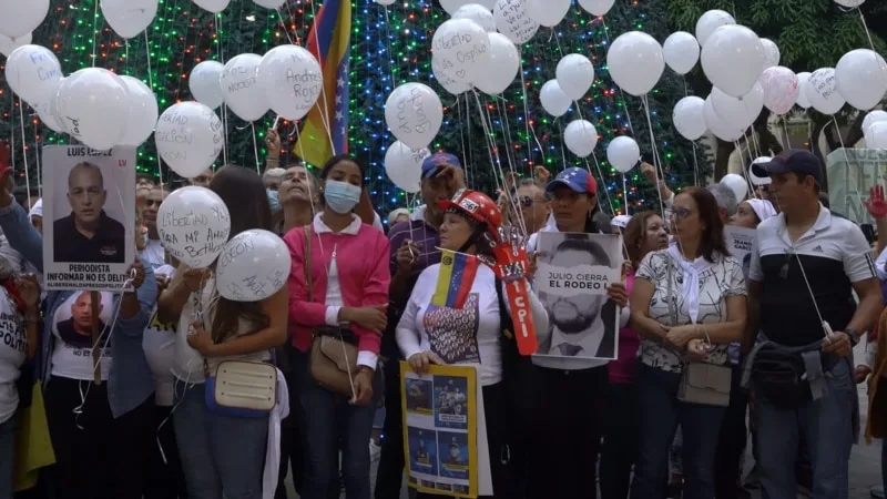 Venezuela’da gösterilere katıldıkları gerekçesiyle tutuklanan çocuklar tahliye edildi