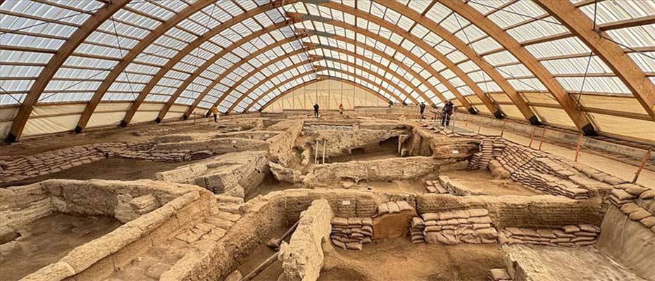 Çatalhöyük’te ziyaretçiler 9 bin yıl öncesini deneyimleme imkanı buluyor