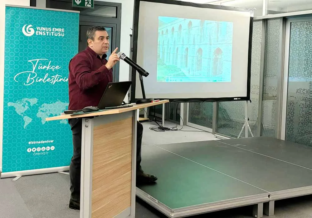 Berlin’de “Değer Odaklı Liderlik ve Yönetim” Konferansı Düzenlendi