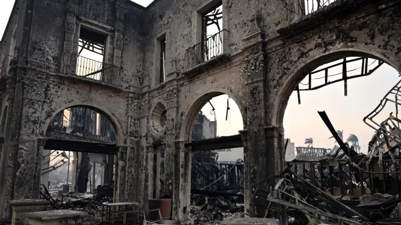 Los Angeles’taki yangında ünlülerin de evleri yandı, itfaiye sisteminde su kalmadı