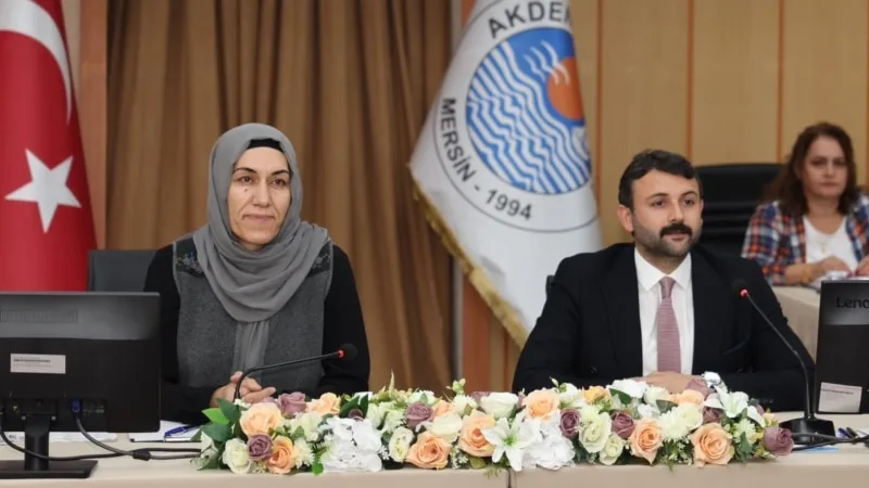 Mersin Akdeniz Belediyesi eş başkanları tutuklama talebiyle adliyeye sevk edildi