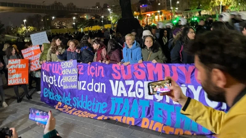 “Bir yılda en az 378 kadın öldürüldü”
