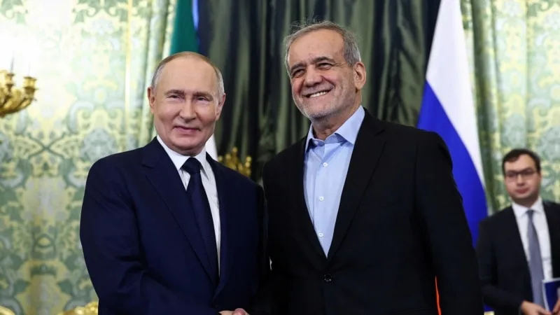 Putin ve Pezeşkiyan ortaklık anlaşması öncesinde Kremlin’de biraraya geldi