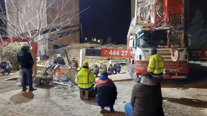 Depremde 134 kişinin öldüğü sitenin müteahhidine 21 yıl, mimara 12 yıl hapis