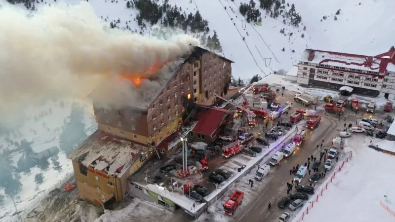 Kartalkaya’da kayak merkezinde bir otelde yangın çıktı: 10 ölü