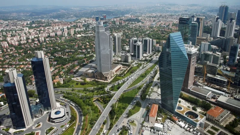 “Yabancı yatırımcılar faiz indirimleri ve enflasyondaki düşüşün etkisiyle Türkiye’ye yatırım yapıyor”