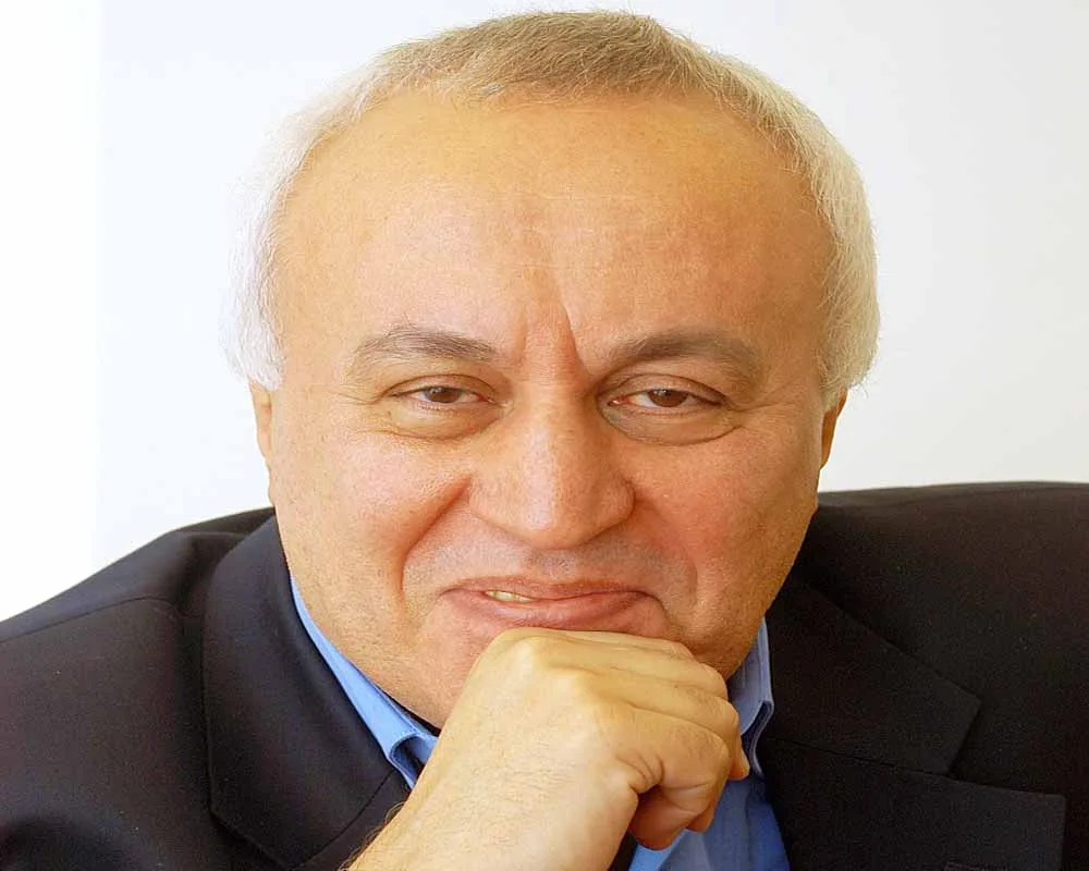Prof. Dr. Faruk Şen hayatını kaybetti