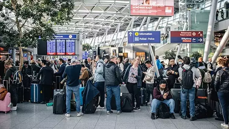 Frankfurt Havalimanı’nda 120 uçuş iptal edildi