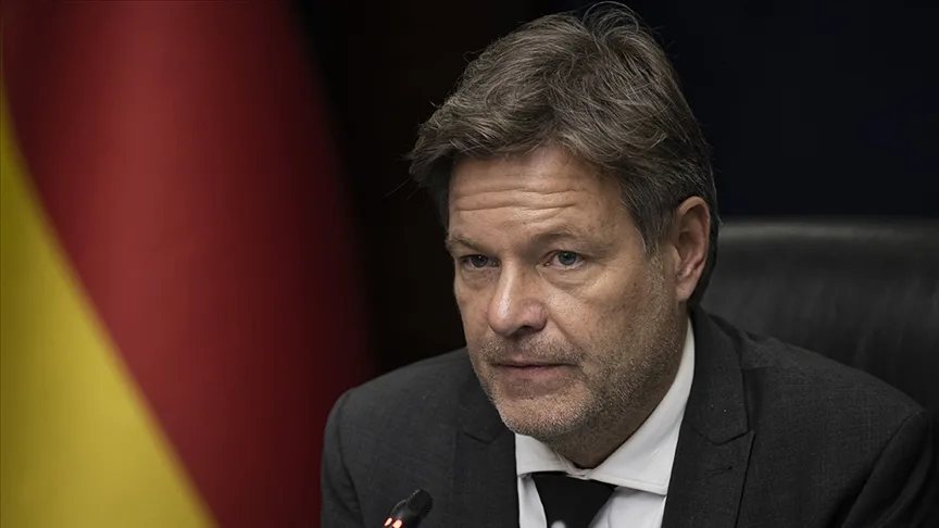 Habeck: ABD, Almanya’dan ithalata cezalandırıcı gümrük vergileri getirirse önlemimiz hazır
