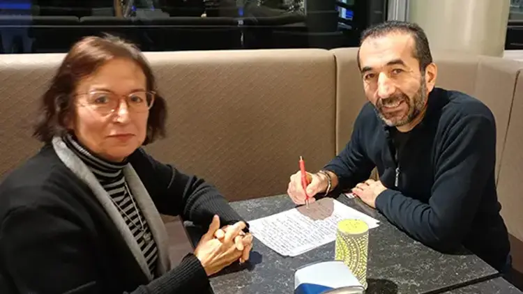 ‘Hem göçmensin, hem de kadınsın… Boşuna okuyorsun!’