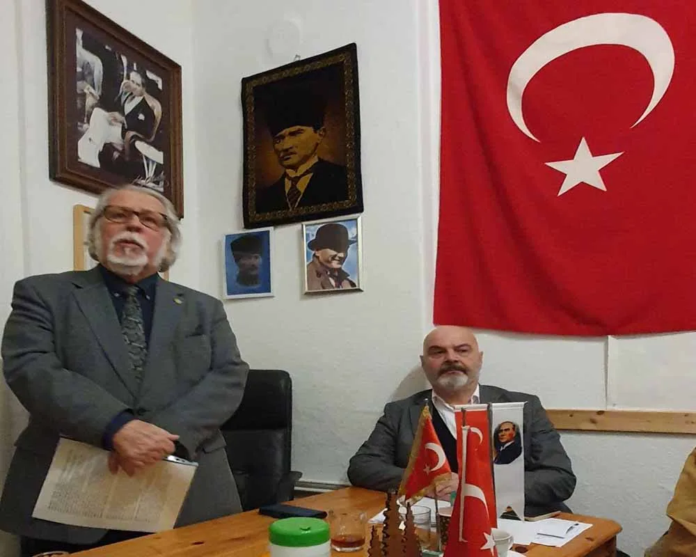 SUİKASTE KURBAN GİDEN UĞUR MUMCU BERLİN´DE ANILDI
