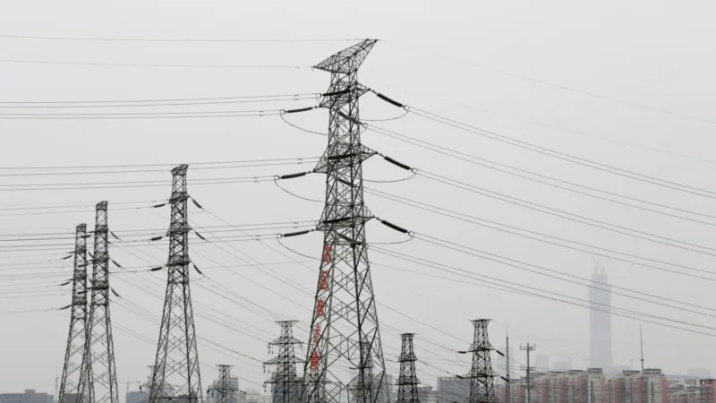 Baltık ülkeleri Rusya’yla elektrik nakil hatlarını kopardı