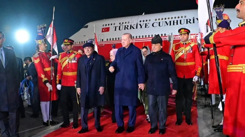 Cumhurbaşkanı Erdoğan 5 yıl aradan sonra Pakistan’da