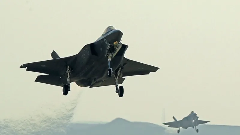 Trump, ABD’nin Hindistan’a F-35 savaş uçakları verebileceğini söyledi
