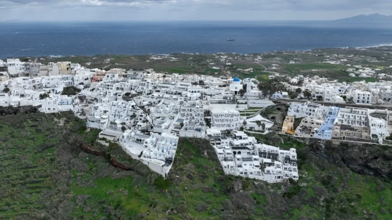 “Santorini’de depremler azalıyor ancak durum belirsiz”