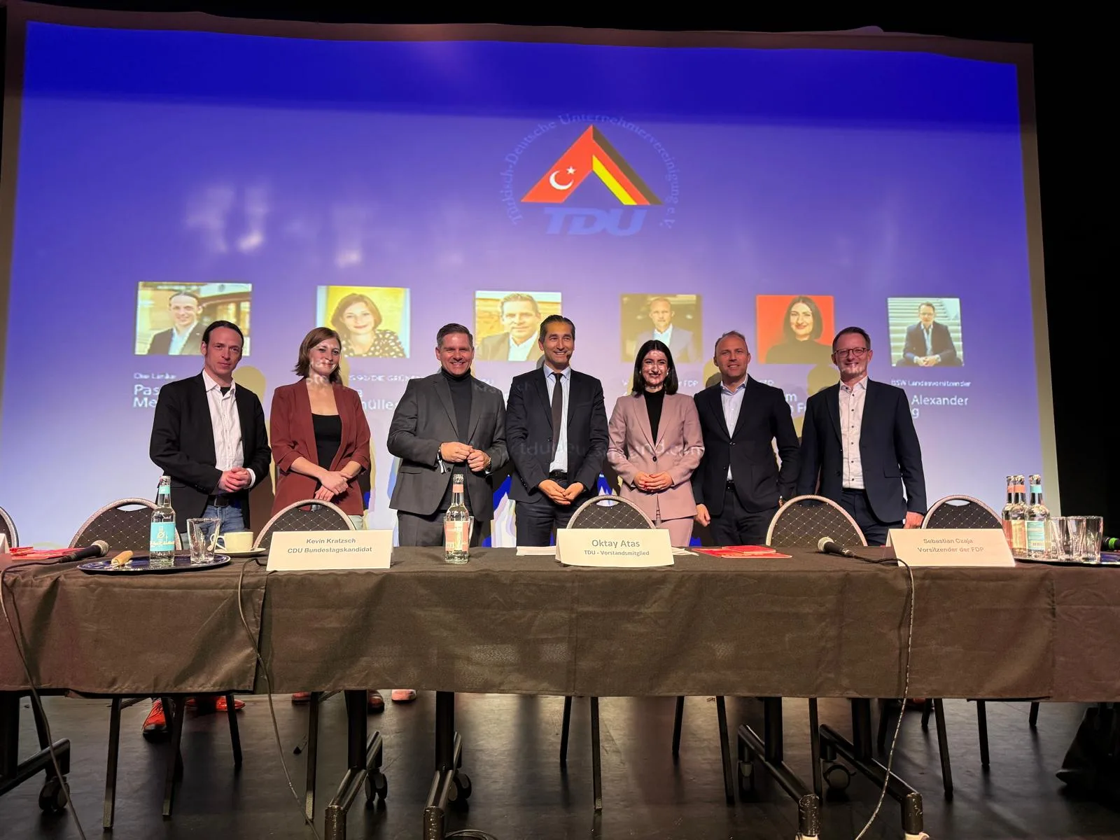 Almanya Federal Seçimleri öncesinde TDU’da Düzenlenen Politik Panel Yoğun İlgi Gördü