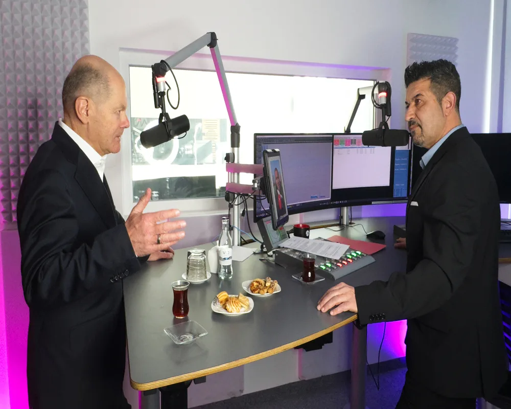 Seçimleri öncesi Başbakan Olaf Scholz Türkleri Uyardı