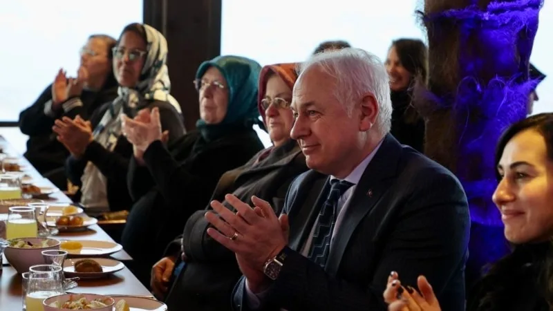 CHP’nin 26 belediye başkanından 3’ü cezaevinde