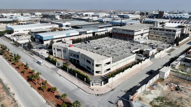 Suriye’nin “sanayi başkenti” Halep’te fabrikalar çalışmaya başladı 