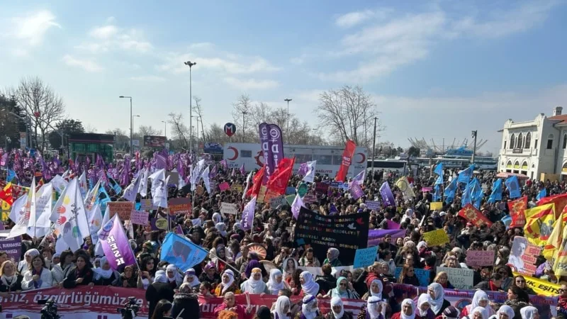 “İstiyoruz ki kadınlar sokakta, evde şiddet görmesin”