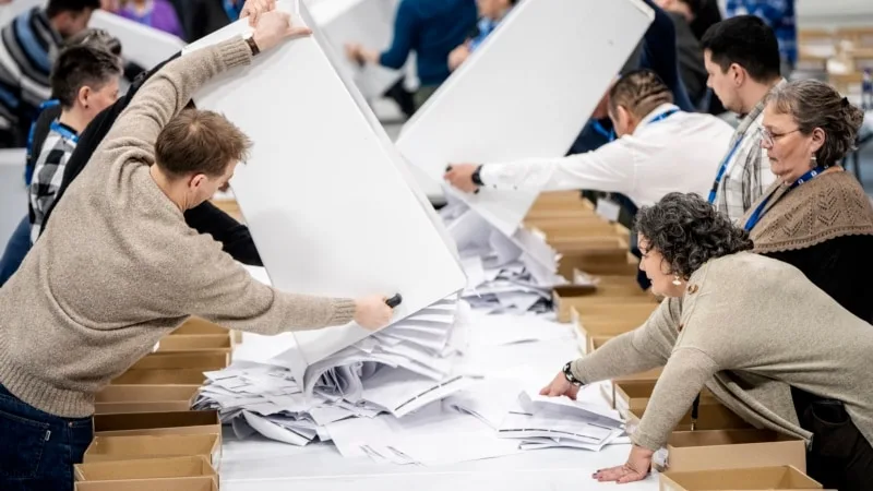 Grönland’daki parlamento seçimlerini merkez sağ parti kazandı