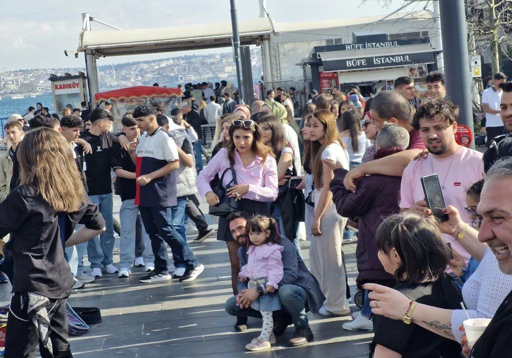 İstanbullular Sahillere ve Adalara Akın Etti