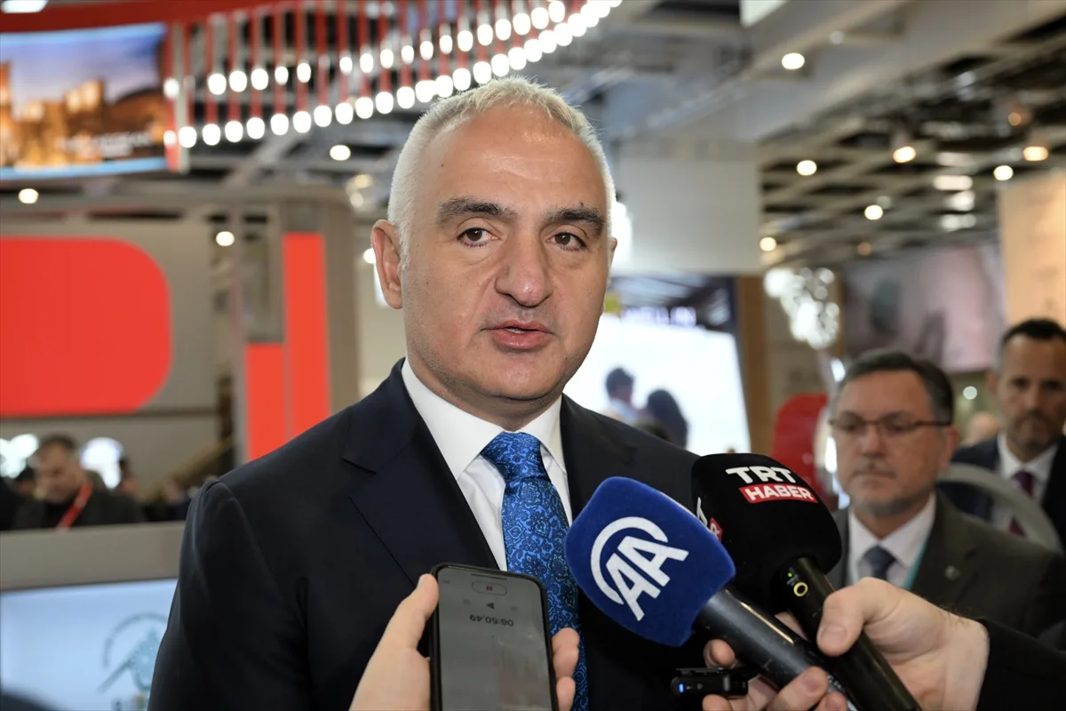 ‘Türkiye rekorlarla devam ediyor Yeni hedef 65 milyon turist’