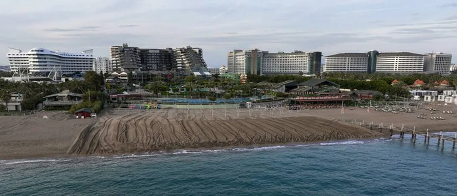 Antalya’da oteller ve mavi bayraklı plajlar yeni sezona hazırlanıyor