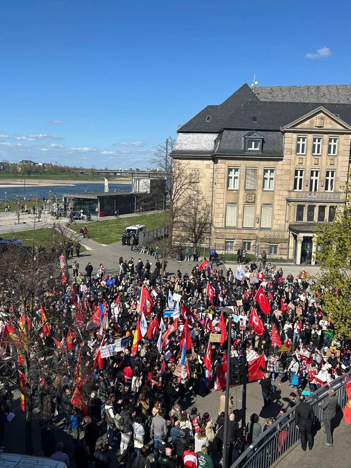 CHP Düsseldorf İmamoğlu’na Özgürlük Mitingi