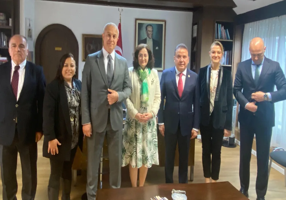 Antalya Heyeti Nürnberg’e adeta baharı getirdi